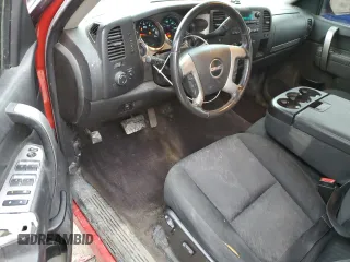2013 GMC Sierra 1500 SLE z VIN 1GTR2VE74DZ247964, wystawiony jako Copart lot #45468895 z przebiegiem 139 226 mil mil oraz Szkoda całkowita • Salvage title. Historia ofert i sprzedaży dostępna na DreamBid. Obrazek 8.
