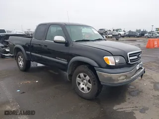 2002 Toyota Tundra SR5 with VIN 5TBBT44152S268836, listed as a IAAI auction lot 41140344 with 340,976 mi miles. Bid and sale history available at carsss.com. Image 1.