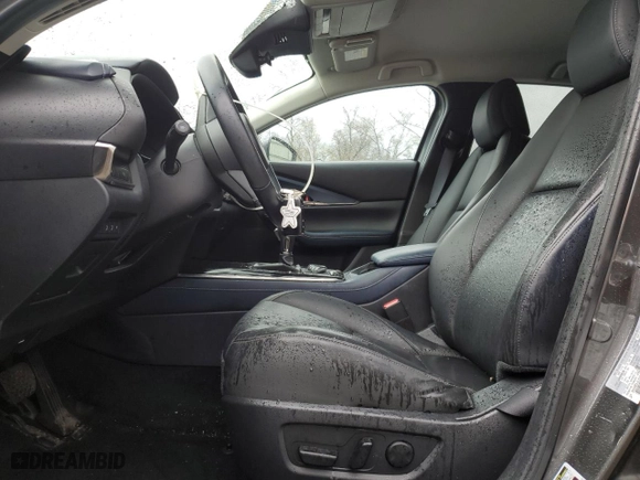 2020 Mazda CX-30 Preferred Package with VIN 3MVDMBDL4LM107090, listed as a Copart auction lot 53789765 with 33,704 mi miles and Salvage Title. Bid and sale history available at carsss.com. Image 7.