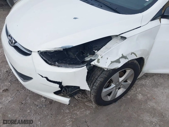 2013 Hyundai Elantra GLS PZEV with VIN 5NPDH4AE5DH278400, listed as a IAAI auction lot 41446886 with 183,429 mi miles. Bid and sale history available at carsss.com. Image 6.