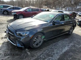 2022 Mercedes-Benz E 350 z VIN W1KZF8EB7NB038941, wystawiony jako Copart lot #45386235 z przebiegiem 13 318 mil mil oraz Szkoda całkowita • Salvage title. Historia ofert i sprzedaży dostępna na DreamBid. Obrazek 1.