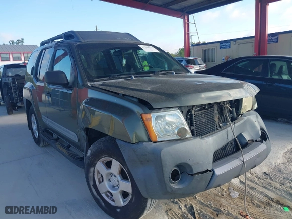 2005 Nissan Xterra S with VIN 5N1AN08U35C601658, listed as a IAAI auction lot 41164175 with 238,615 mi miles. Bid and sale history available at carsss.com. Image 1.