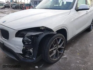 2013 BMW X1 28i with VIN WBAVM1C58DVW45962, listed as a IAAI auction lot 41323144 with 117,363 mi miles. Bid and sale history available at carsss.com. Image 6.
