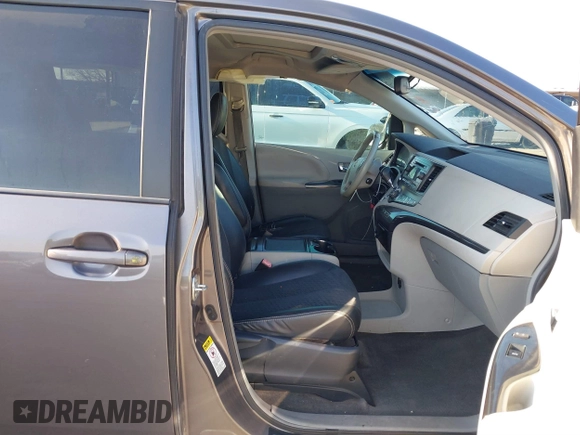 2012 Toyota Sienna SE with VIN 5TDXK3DC3CS176184, listed as a IAAI auction lot 41508814 with 162,052 mi miles. Bid and sale history available at carsss.com. Image 5.