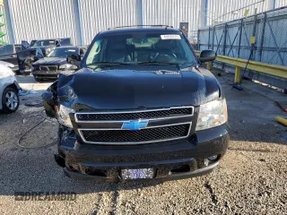2009 Chevrolet Suburban LT w/1LT with VIN 1GNFK26329R254925, listed as a Copart auction lot 49636205 with 199,914 mi miles and Non Repairable. Bid and sale history available at carsss.com. Image 5.