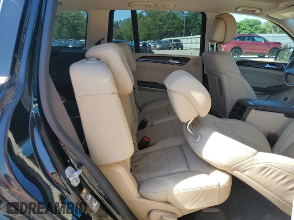 2017 Mercedes-Benz GLS 550 z VIN 4JGDF7DE9HA771623, wystawiony jako Copart lot #55745455 z przebiegiem Nie podano mil oraz Szkoda całkowita • Salvage title. Historia ofert i sprzedaży dostępna na DreamBid. Obrazek 11.