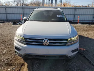 2018 Volkswagen Tiguan SEL Premium with VIN 3VV5B7AX9JM222542, listed as a Copart auction lot 48412055 with 93,329 mi miles and Salvage Title. Bid and sale history available at DreamBid. Image 5.