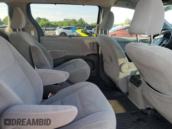 2018 Toyota Sienna LE with VIN 5TDJZ3DC3JS203625, listed as a Copart auction lot 61287235 with 98,183 mi miles and Salvage title. Bid and sale history available at DreamBid. Image 11.