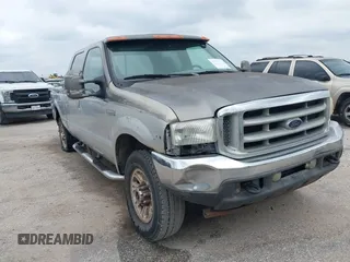 2001 Ford Super Duty F-250 XL with VIN 1FTNW21S31EC77648, listed as a IAAI auction lot 41523954 with 218,035 mi miles. Bid and sale history available at carsss.com. Image 1.