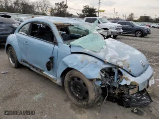 2012 Volkswagen Beetle 2.5L PZEV with VIN 3VWJP7AT7CM600921, listed as a Copart auction lot 83191424 with 0 mi miles and Salvage Title. Bid and sale history available at carsss.com. Image 4.