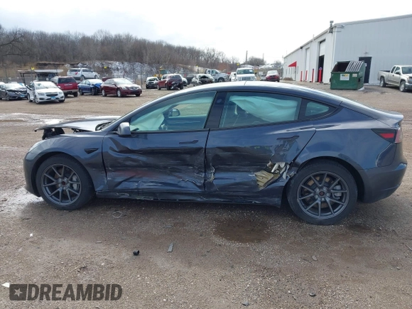 2023 Tesla Model 3 с VIN 5YJ3E1EA1PF716004, выставлен на аукционе IAAI как лот 41809672 с пробегом 2 775 миль миль и . История ставок и продаж доступна на DreamBid. Изображение 14.