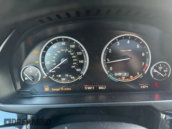 2018 BMW X5 xDrive35i with VIN 5UXKR0C57J0X83615, listed as a Copart auction lot 83307484 with 174,911 mi miles and Clean Title. Bid and sale history available at carsss.com. Image 10.
