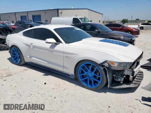 2015 Ford Mustang GT z VIN 1FA6P8CF5F5354828, wystawiony jako Copart lot #56556785 z przebiegiem 122 885 mil mil oraz Szkody całkowita. Historia ofert i sprzedaży dostępna na DreamBid. Obrazek 4.