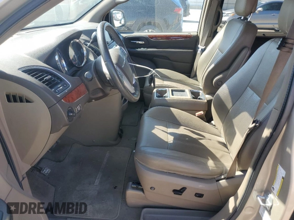 2014 Chrysler Town & Country Touring-L with VIN 2C4RC1CG7ER201713, listed as a Copart auction lot 53333235 with 130,389 mi miles and Clean Title. Bid and sale history available at carsss.com. Image 7.