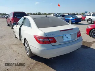 2010 Mercedes-Benz E-Class E 350 with VIN WDDKJ5GB4AF036627, listed as a IAAI auction lot 40667531 with 101,279 mi miles. Bid and sale history available at carsss.com. Image 3.