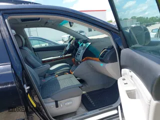 2007 Lexus RX 350 with VIN 2T2GK31U37C016300, listed as a IAAI auction lot 42114206 with 145,443 mi miles. Bid and sale history available at carsss.com. Image 5.