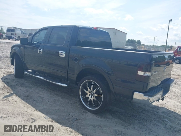 2004 Ford F-150 XLT z VIN 1FTPW12504KC30594, wystawiony jako IAAI lot #42464295 z przebiegiem 197 123 mil mil oraz . Historia ofert i sprzedaży dostępna na DreamBid. Obrazek 3.