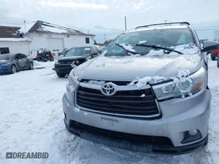 2015 Toyota Highlander LE with VIN 5TDBKRFH7FS153176, listed as a IAAI auction lot 41356261 with 119,502 mi miles. Bid and sale history available at carsss.com. Image 12.