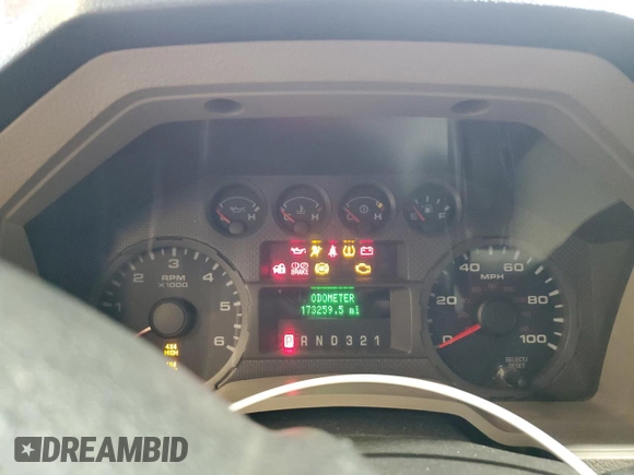 2008 Ford F-250 XL with VIN 1FTSW21548ED31563, listed as a Copart auction lot 56175005 with 173,259 mi miles and Salvage title. Bid and sale history available at DreamBid. Image 9.