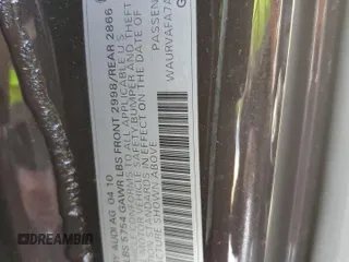 2010 Audi A8 z VIN WAURVAFA7AN007320, wystawiony jako Copart lot #88761015 z przebiegiem Nie podano mil oraz Szkoda całkowita • Salvage title. Historia ofert i sprzedaży dostępna na DreamBid. Obrazek 12.
