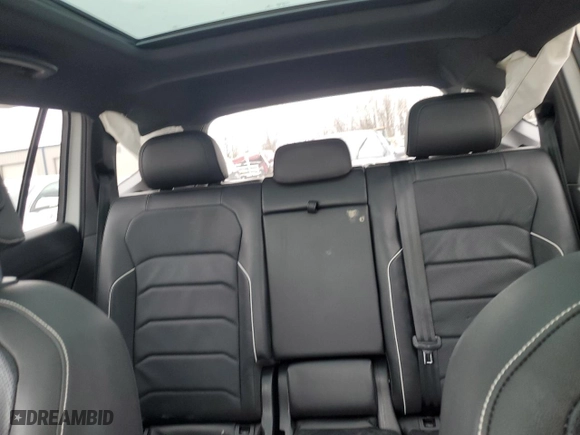 2022 Volkswagen Tiguan SEL R-Line with VIN 3VV4B7AX3NM038974, listed as a Copart auction lot 43958685 with 56,940 mi miles and Non Repairable. Bid and sale history available at carsss.com. Image 10.