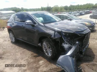 2025 Lexus NX 350h Premium z VIN 2T2GKCEZ2SC032602, wystawiony jako IAAI lot #42249293 z przebiegiem 14 346 mil mil oraz . Historia ofert i sprzedaży dostępna na DreamBid. Obrazek 1.