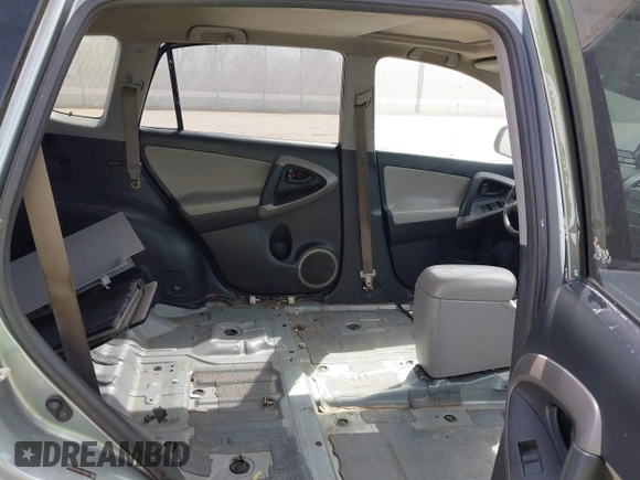 2008 Toyota RAV4 Ltd with VIN JTMBK31V586035589, listed as a IAAI auction lot 41844392 with 333,067 mi miles. Bid and sale history available at carsss.com. Image 8.