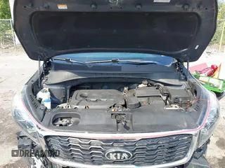 2019 Kia Sorento LX with VIN 5XYPG4A32KG538030, listed as a IAAI auction lot 41628882 with 120,392 mi miles. Bid and sale history available at carsss.com. Image 10.