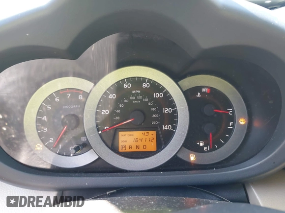 2006 Toyota RAV4 with VIN JTMBD33V766021794, listed as a IAAI auction lot 41817927 with 164,112 mi miles. Bid and sale history available at carsss.com. Image 7.