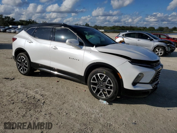 2025 Chevrolet Blazer RS z VIN 3GNKBERS9SS115056, wystawiony jako Copart lot #87266304 z przebiegiem 916 mil mil oraz Szkoda całkowita • Salvage title. Historia ofert i sprzedaży dostępna na DreamBid. Obrazek 4.