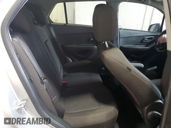 2020 Chevrolet Trax LS z VIN KL7CJKSB8LB325294, wystawiony jako Copart lot #56327045 z przebiegiem 68 190 mil mil oraz Szkoda całkowita • Salvage title. Historia ofert i sprzedaży dostępna na DreamBid. Obrazek 11.