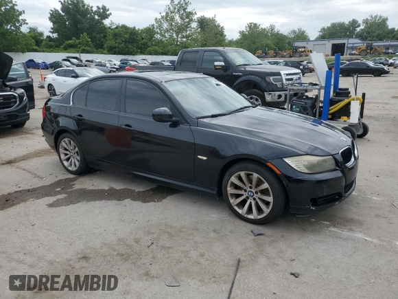 2011 BMW 3 Series 328i z VIN WBAPH7G54BNN02496, wystawiony jako Copart lot #60601785 z przebiegiem 156 459 mil mil oraz Czysty tytuł • Clean title. Historia ofert i sprzedaży dostępna na DreamBid. Obrazek 4.