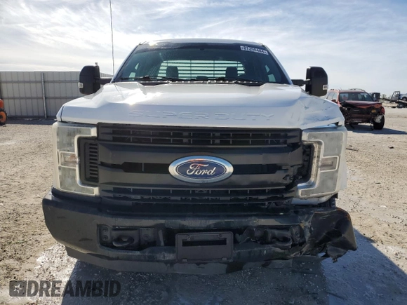 2017 Ford F-250 XLT with VIN 1FT7X2A62HED58949, listed as a Copart auction lot 87356484 with 180,805 mi miles and Salvage title. Bid and sale history available at DreamBid. Image 5.