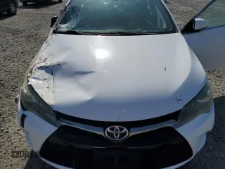 2015 Toyota Camry XLE with VIN 4T1BF1FK5FU013037, listed as a Copart auction lot 53012565 with 75,204 mi miles and Salvage Title. Bid and sale history available at carsss.com. Image 12.