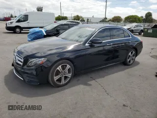2020 Mercedes-Benz E 350 z VIN W1KZF8DB5LA829408, wystawiony jako Copart lot #54161935 z przebiegiem 45 413 mil mil oraz Szkoda całkowita • Salvage title. Historia ofert i sprzedaży dostępna na DreamBid. Obrazek 1.