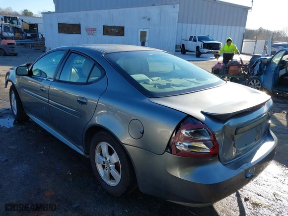 2005 Pontiac Grand Prix with VIN 2G2WP522951195596, listed as a IAAI auction lot 41398363 with 230,977 mi miles. Bid and sale history available at carsss.com. Image 3.