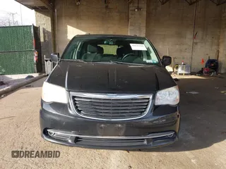 2012 Chrysler Town & Country Touring z VIN 2C4RC1BG2CR159420, wystawiony jako IAAI lot #41035284 z przebiegiem 142 529 mil mil oraz . Historia ofert i sprzedaży dostępna na DreamBid. Obrazek 13.