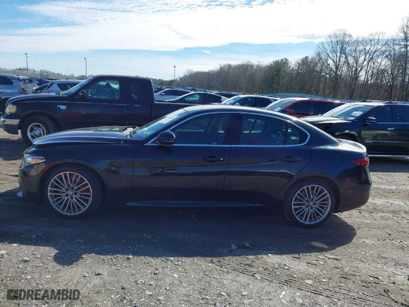 2017 Alfa Romeo Giulia Ti with VIN ZARFAECN4H7551195, listed as a IAAI auction lot 41444631 with 72,596 mi miles. Bid and sale history available at carsss.com. Image 14.
