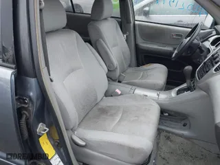 2004 Toyota Highlander with VIN JTEEP21A140053974, listed as a IAAI auction lot 42021517 with 215,387 mi miles. Bid and sale history available at carsss.com. Image 5.