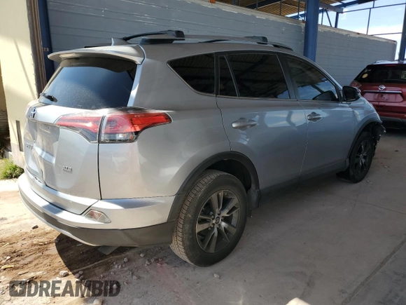 2018 Toyota RAV4 XLE z VIN JTMWFREV5JD119660, wystawiony jako Copart lot #54597425 z przebiegiem 46 379 mil mil oraz Szkoda całkowita • Salvage title. Historia ofert i sprzedaży dostępna na DreamBid. Obrazek 3.