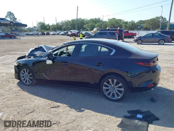 2022 Mazda 3 Carbon Edition с VIN 3MZBPACL2NM310183, выставлен на аукционе IAAI как лот 42297276 с пробегом Не указан миль и . История ставок и продаж доступна на DreamBid. Изображение 13.