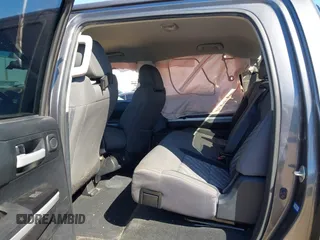 2018 Toyota Tundra 2WD SR5 with VIN 5TFEM5F14JX133862, listed as a IAAI auction lot 41664452 with 91,687 mi miles. Bid and sale history available at carsss.com. Image 8.