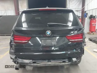 2014 BMW X5 xDrive35d z VIN 5UXKS4C58E0J94039, wystawiony jako IAAI lot #41895340 z przebiegiem 122 191 mil mil oraz . Historia ofert i sprzedaży dostępna na DreamBid. Obrazek 17.