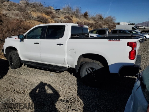 2020 Chevrolet Silverado 1500 LT Trail Boss with VIN 3GCPYFED5LG318248, listed as a Copart auction lot 44945095 with 69,044 mi miles and Salvage Title. Bid and sale history available at carsss.com. Image 2.