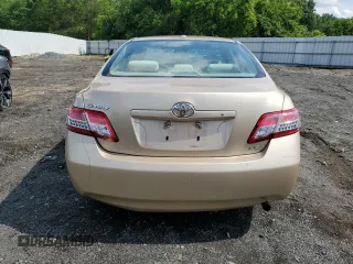 2010 Toyota Camry z VIN 4T1BF3EK7AU541572, wystawiony jako Copart lot #60035335 z przebiegiem 171 041 mil mil oraz Szkoda całkowita • Salvage title. Historia ofert i sprzedaży dostępna na DreamBid. Obrazek 6.