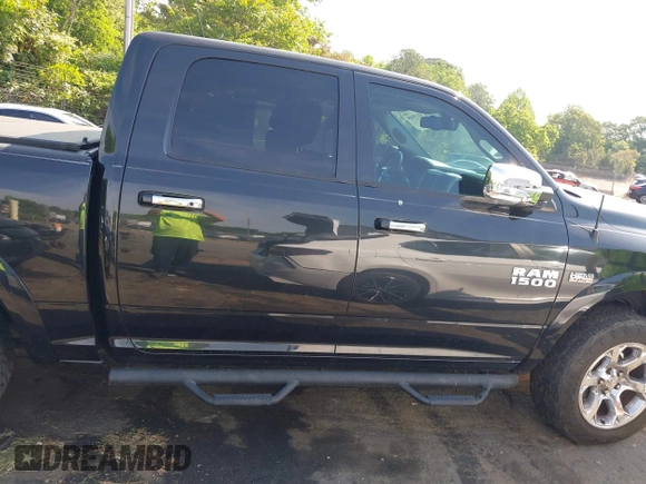 2016 Ram 1500 Laramie z VIN 1C6RR7NT4GS397534, wystawiony jako IAAI lot #42159199 z przebiegiem 120 322 mil mil oraz . Historia ofert i sprzedaży dostępna na DreamBid. Obrazek 13.