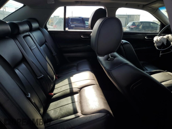2011 Cadillac DTS Luxury Collection z VIN 1G6KD5E64BU100043, wystawiony jako Copart lot #56124355 z przebiegiem 130 161 mil mil oraz Szkoda całkowita • Salvage title. Historia ofert i sprzedaży dostępna na DreamBid. Obrazek 10.