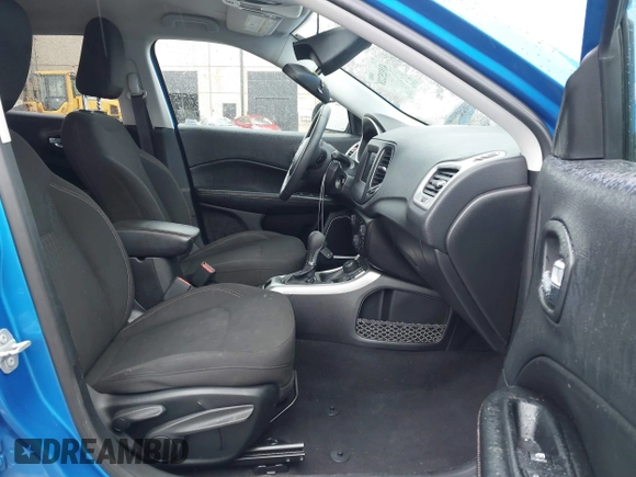 2021 Jeep Compass Freedom with VIN 3C4NJDAB3MT591461, listed as a IAAI auction lot 41925228 with 61,426 mi miles and . Bid and sale history available at carsss.com. Image 5.