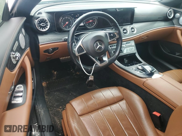 2018 Mercedes-Benz E 400 z VIN WDD1K6FB7JF053907, wystawiony jako Copart lot #49789705 z przebiegiem 67 807 mil mil oraz Czysty tytuł • Clean title. Historia ofert i sprzedaży dostępna na DreamBid. Obrazek 8.