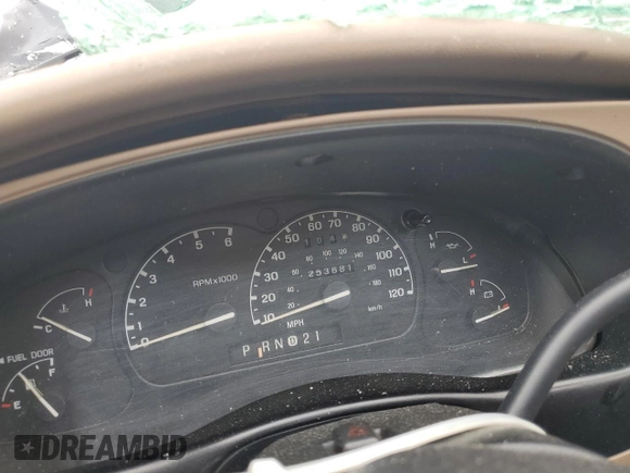 1999 Ford Explorer XLT with VIN 1FMZU34E6XZC14009, listed as a Copart auction lot 55251525 with 253,681 mi miles and Salvage title. Bid and sale history available at DreamBid. Image 9.